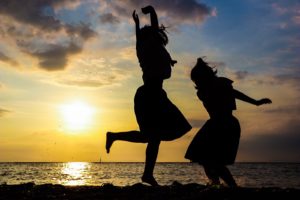 保存版 ラプンツェルの楽曲 誰にでも夢はある の英語版の歌詞とは よこたつログ